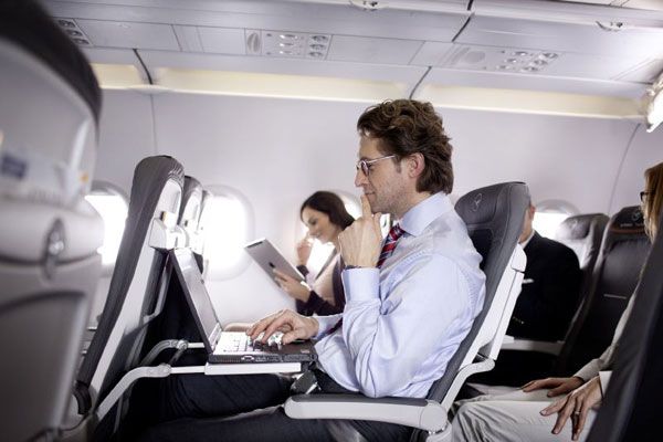 Lufthansa To Offer Broadband Internet On Board Short And Medium-Haul Flights 2 lufthansa bus traveler