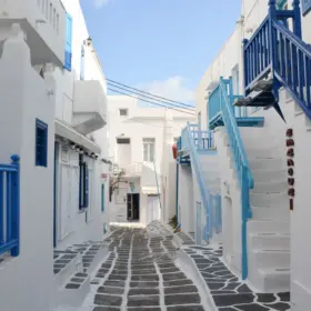 mykonos tinystreets