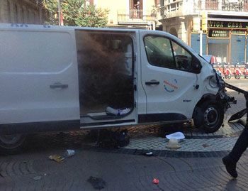 barcelona van crushed crowd