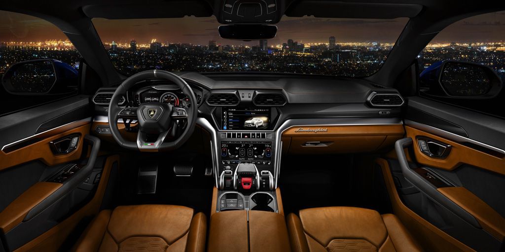 Lamborghini Urus interior