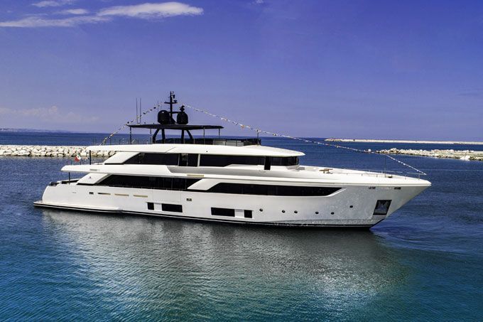 Ferretti Navetta42