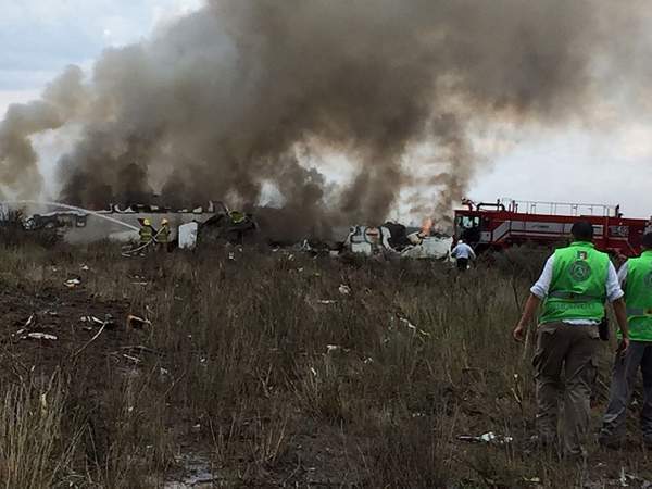 Aeromexico Flight Crashes During Storm But All 103 On Board Survive 5 aeromexico plane crash2018