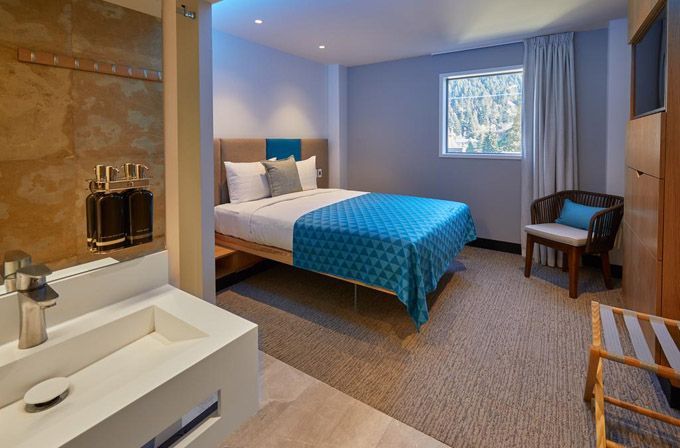 mi pad smart hotel room