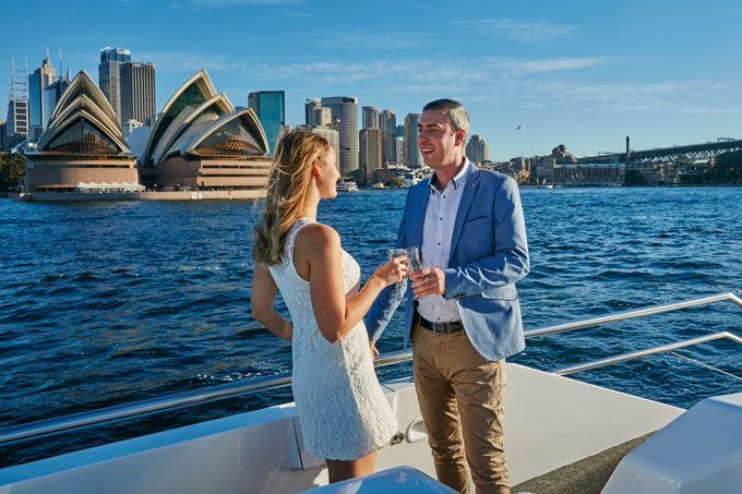 sydney harbour cruise couple