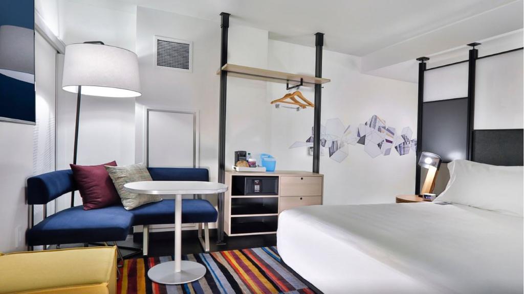 Aloft Chicago Mag Mile