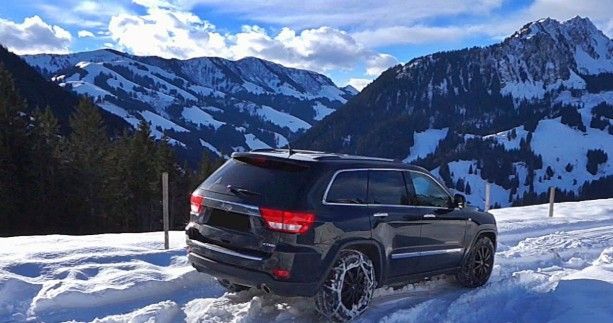 roadtrip snow jeep