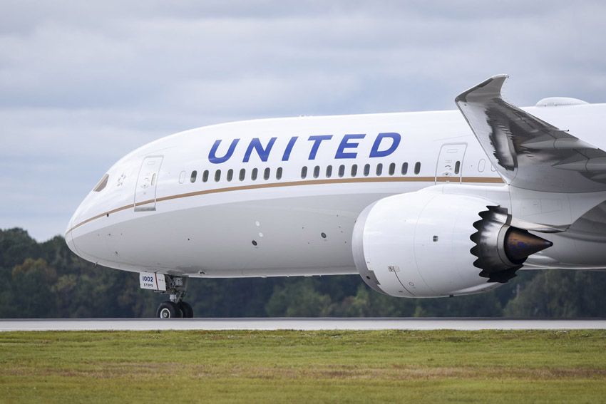 united b787 10