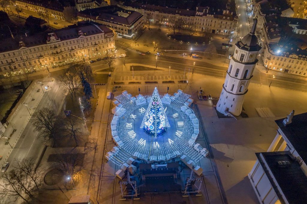 Vilnius’ Christmas Tree Starts The Countdown To Christmas 2 Vilnius Christmas Tree 2018