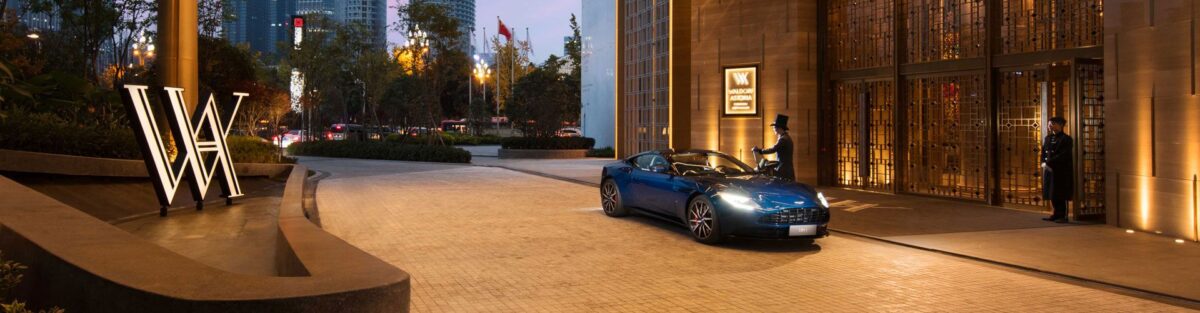 Waldorf-Astoria_Aston-Martin