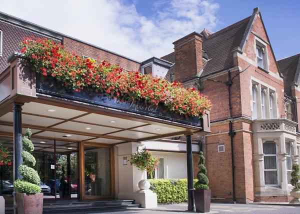 Ihg® Opens Second Uk Voco™ In Solihull 2 voco St. Johns Solihull