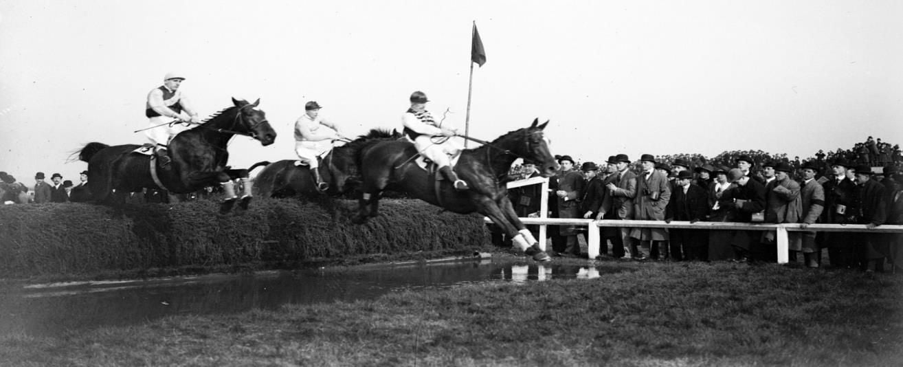 Grand National 2019: A Racecourse Experience With History On The Cards 3 Aintree Grand National history