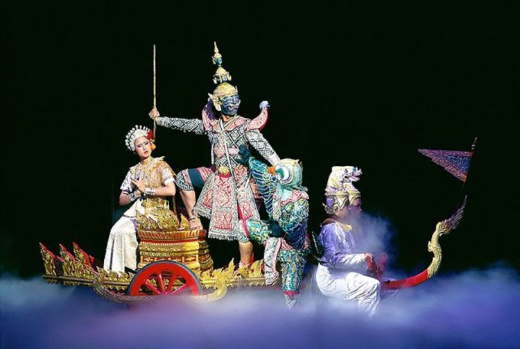 Khon performance