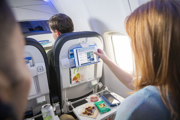 Alaska Airlines Unveils A Comfortable And Modern New Cabin 2 Alaska Airlines New Cabin