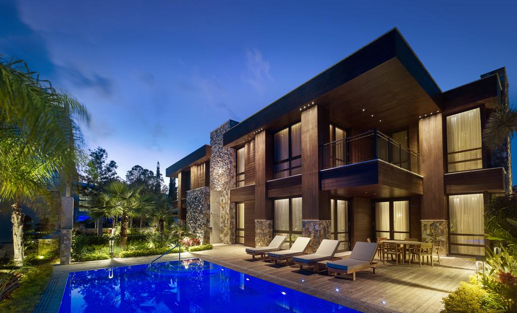Parklane private pool