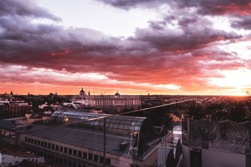 Vp Plaza España Design Offers Three-Day Vip Champions League Package Priced At €30,000 Per Night 3 VP Plaza Espana Design Ginkgo Sky Bar