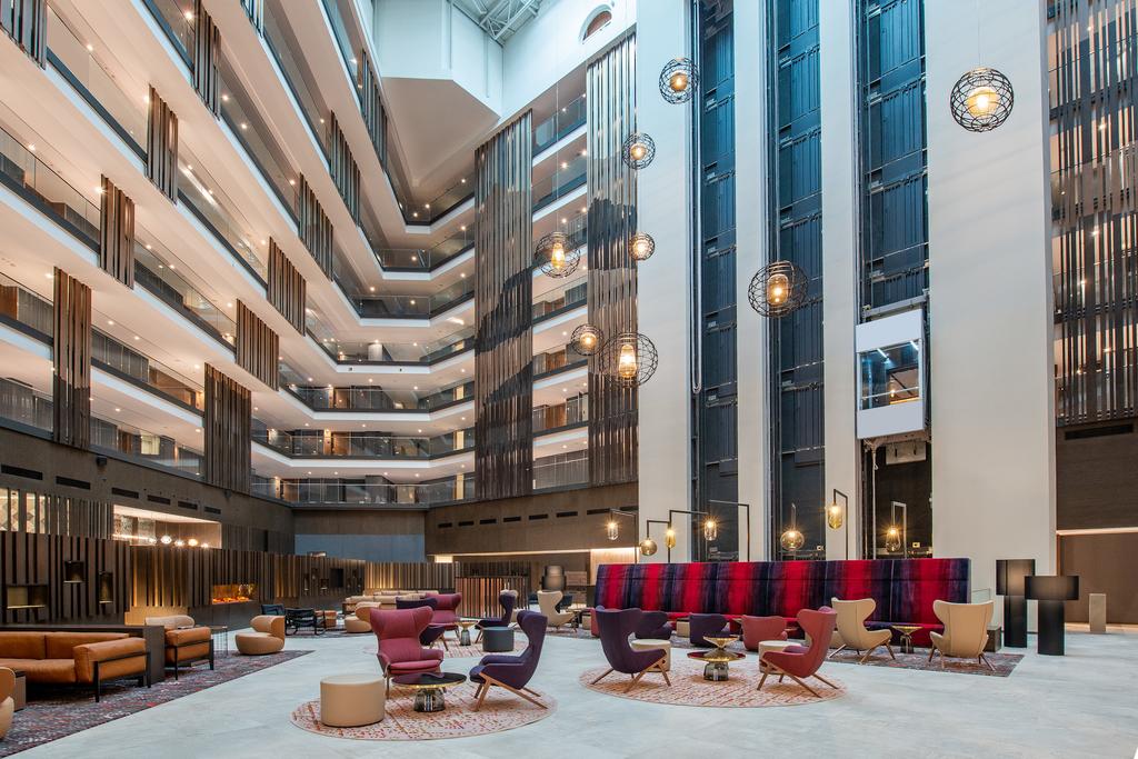 Sheraton Grand Tbilisi Metechi Palace opens