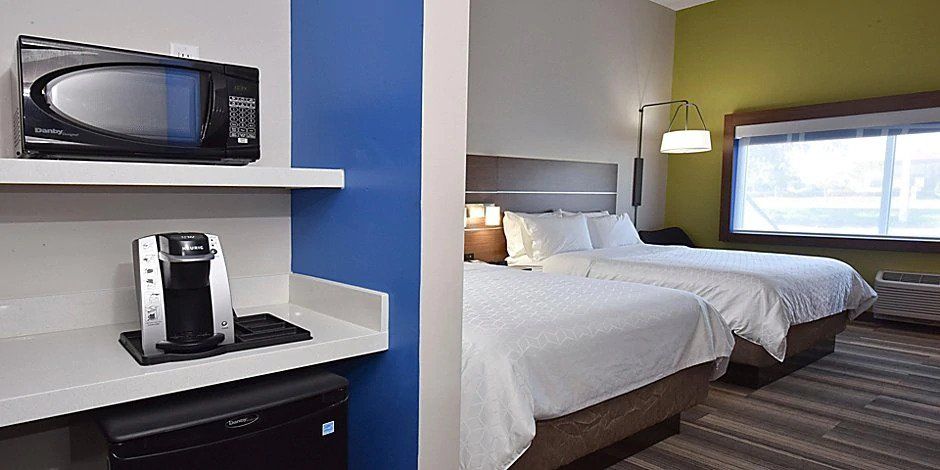 Holiday Inn Express Suites Orlando Lake Nona Area