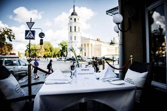 ronaldo messi dinner vilnius