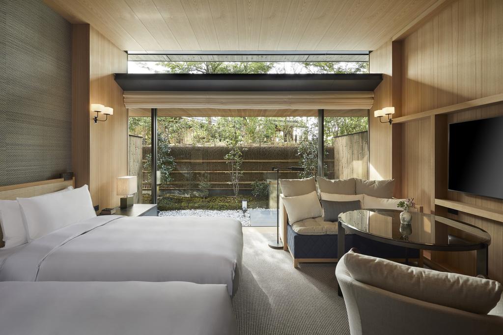 Park Hyatt Kyoto Opens In Historic Districts Of Higashiyama Hills 3 park hyatt kyoto garden view