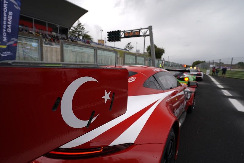 Salih Yoluc with Aston Martin wins Shanghai World Endurance Championship