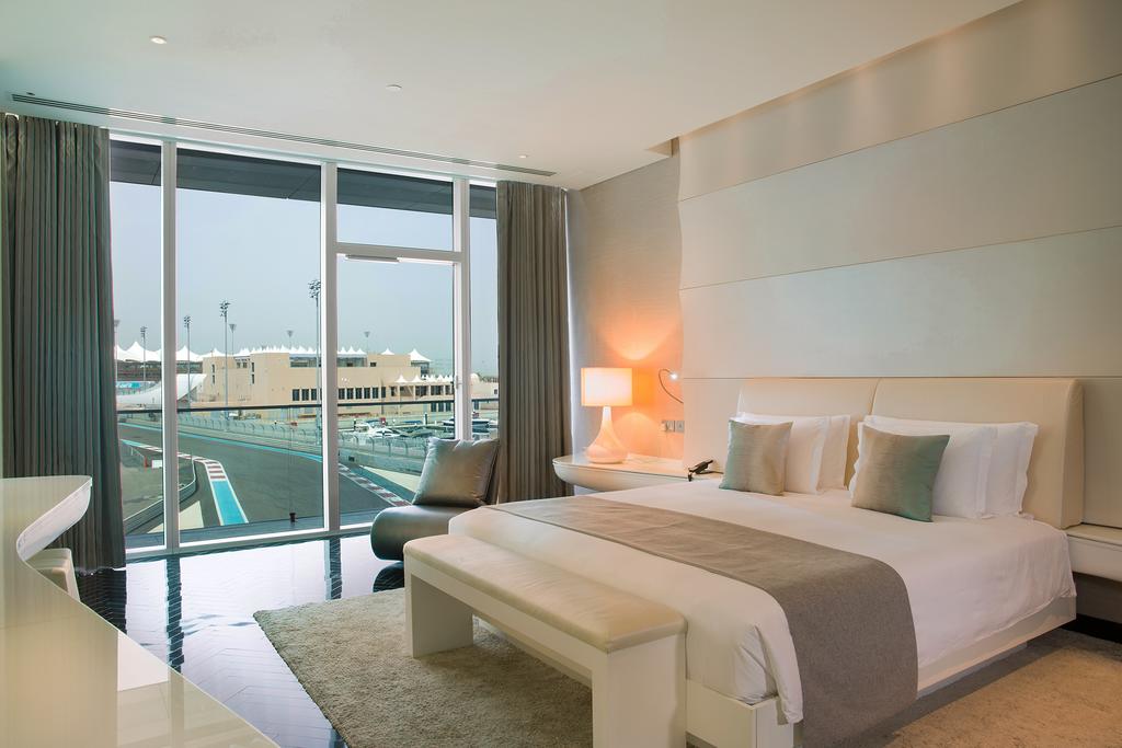W Abu Dhabi Yas Island room