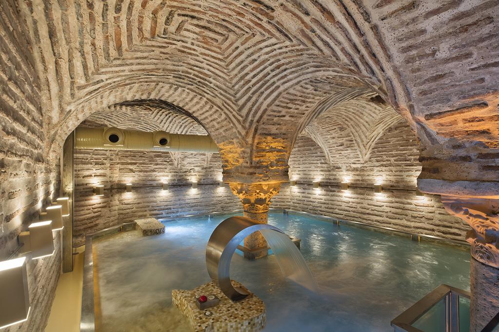 Hagia Sofia Mansions Istanbul pool