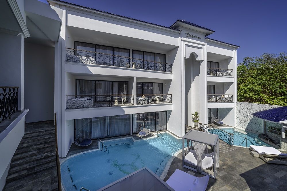 Desire Mansion Opens