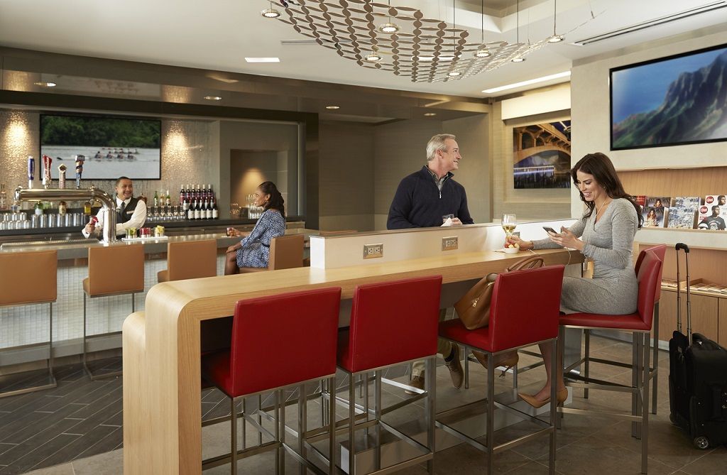 AA Admirals Club lounge
