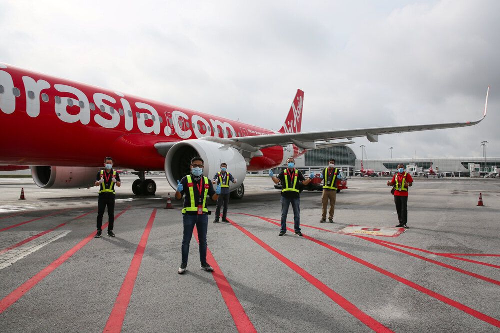 AirAsia resumes flights