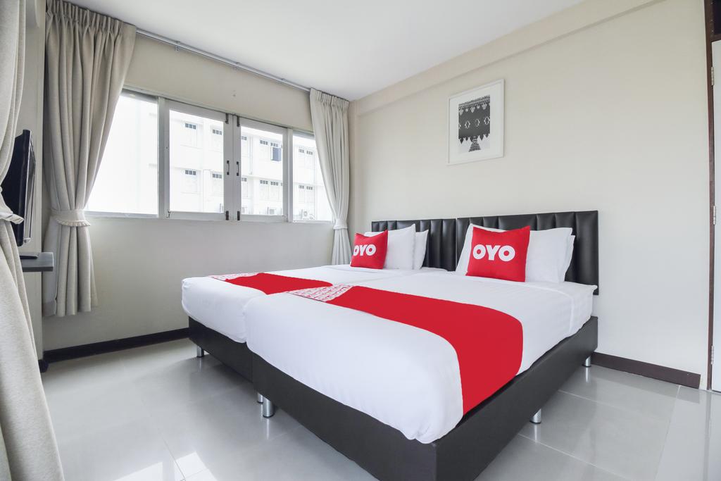 OYO Hotel Bangkok room