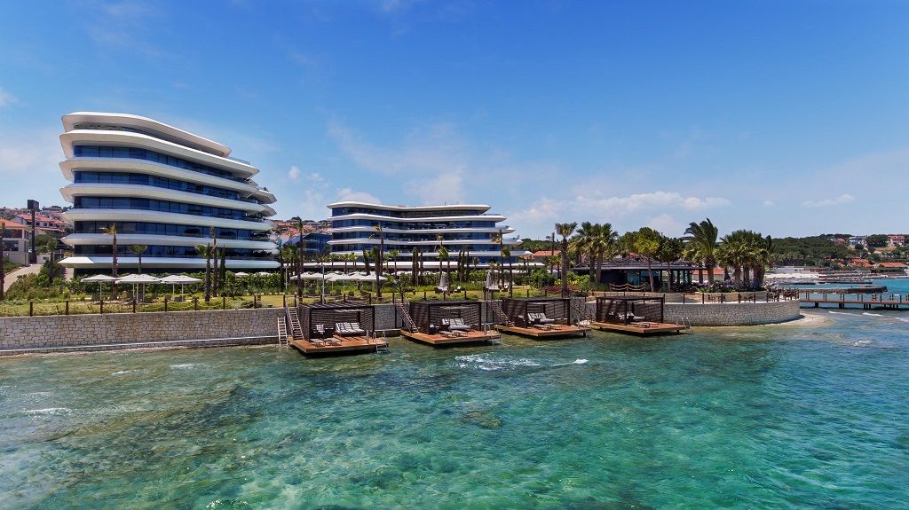 Reges Luxury Cesme sea