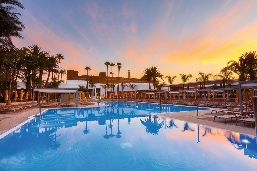Riu Manual For Post-Covid Hotels 2 RIU hotel pool