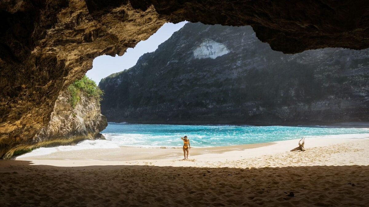Bali tourism reopens