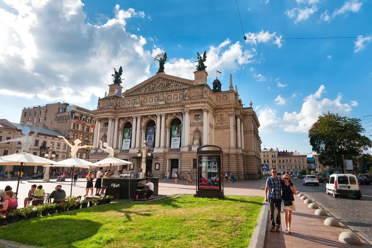 Hungarian Lcc Wizz Air Opens New Base In Lviv, Ukraine 2 Lviv Opera Theater