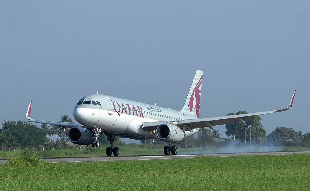 Qatar Airways restarts international flights