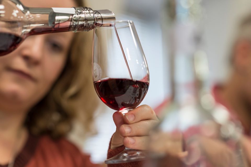 wine, spirits, and sake education go online