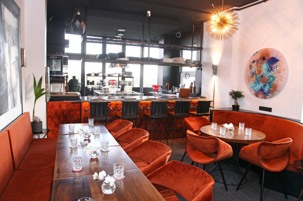 Michelin Starred German Chef Michael Riemenschneider Opens New Restaurant In Istanbul 4 Twins Kitchen interior