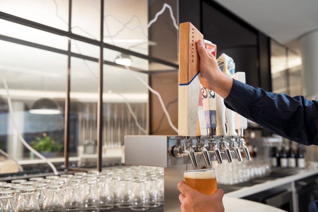 WestJet Elevation Lounge bar