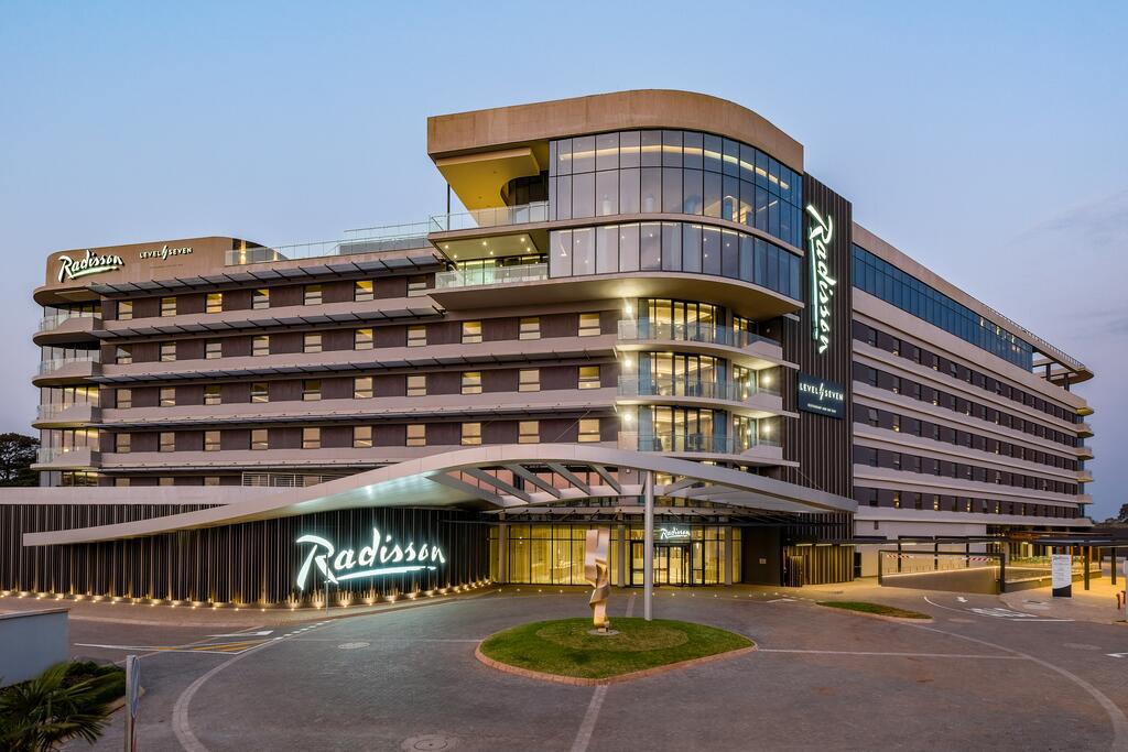 Radisson Hotel Group Debuts Its 4Th Brand In South Africa 7 Radisson Hotel & Convention Centre Johannesburg