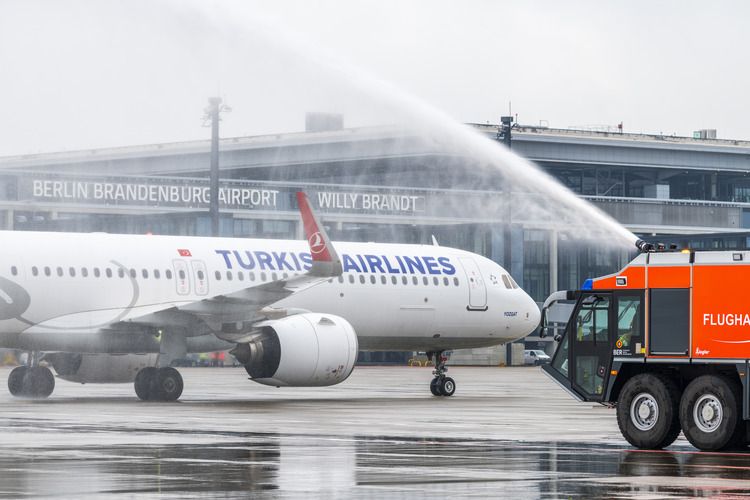 First Turkish Airlines lands BER