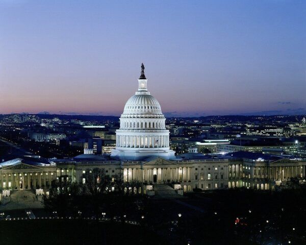 Home 8 Capitol buiding in Washington