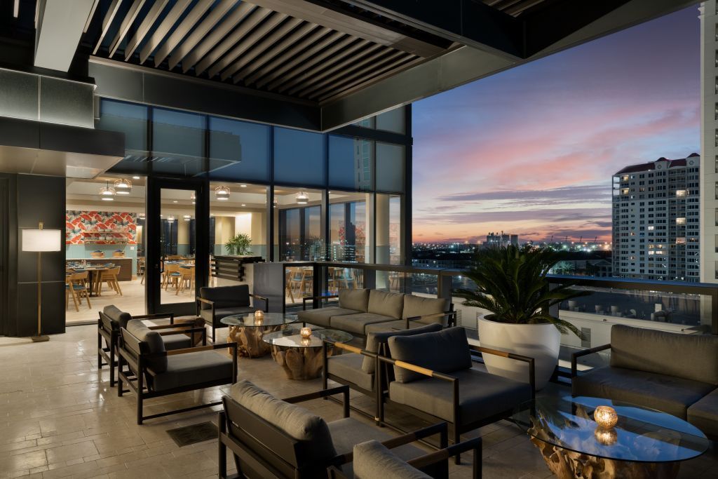 JW Tampa Six Restaurant Balcony