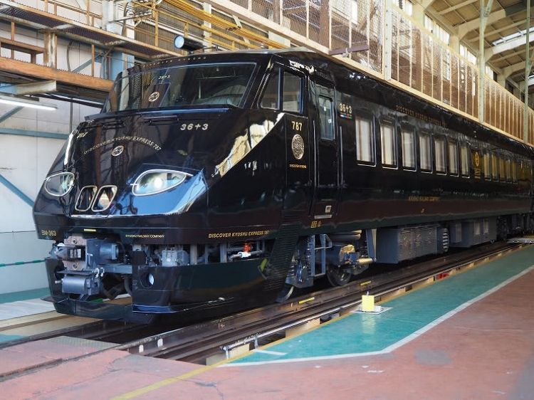 New 36+3 Sightseeing Train Launches In Japan 2 Japan Railways Launch 36+3 Sightseeing Train