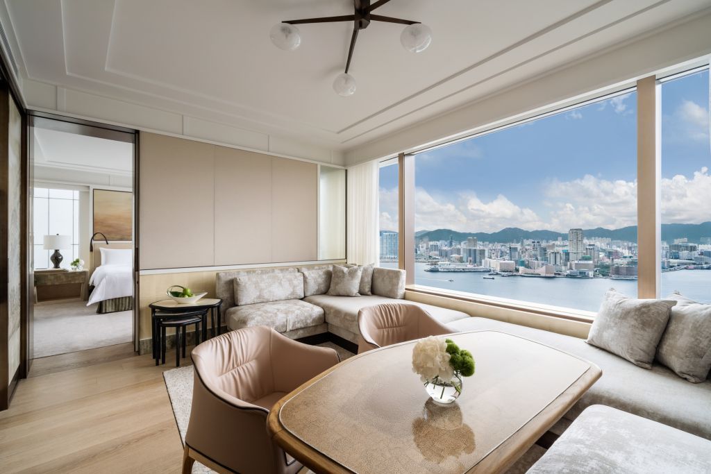 Island Shangri La Cityview Suite Living Room