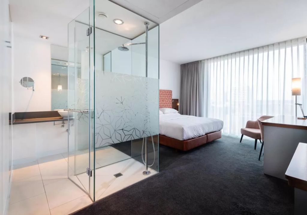 DoubleTree by Hilton Frankfurt Niederrad room