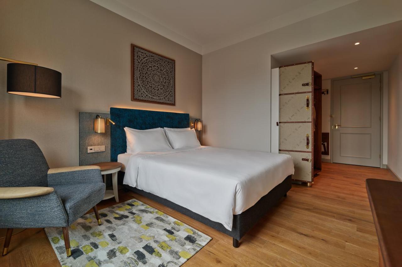 voco The Hague room