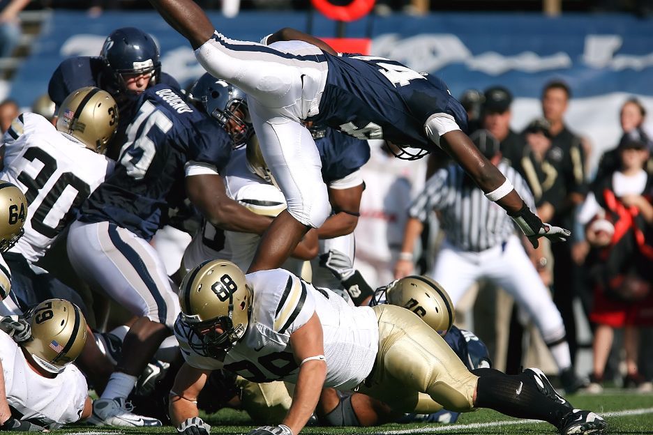 6 Reasons Why You Need To Participate In Sports While Studying 3 american football school study