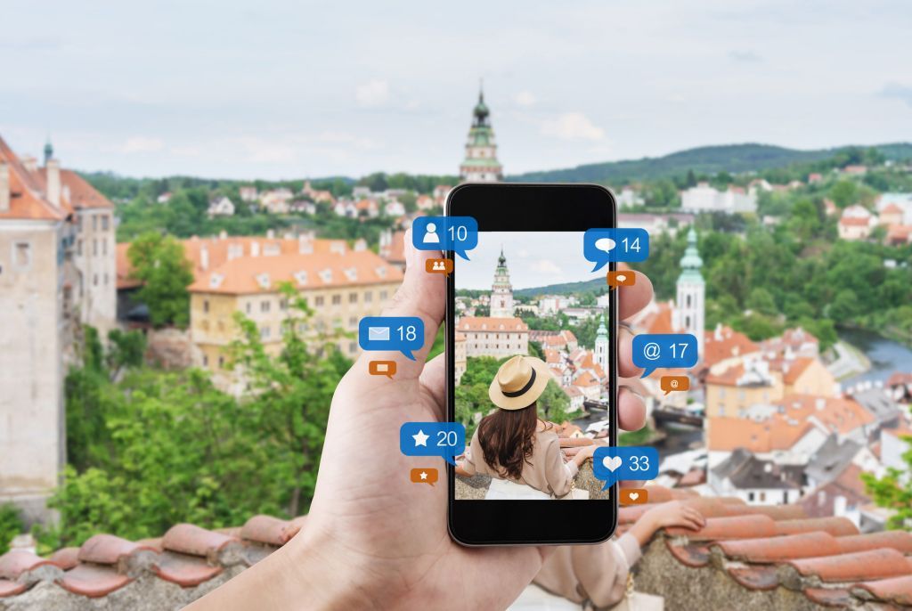 UNWTO and Instagram Partner