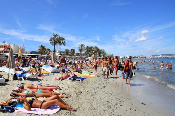 Non-Eu Travelers Can Enter Spain With Negative Test 2 spain summer holiday