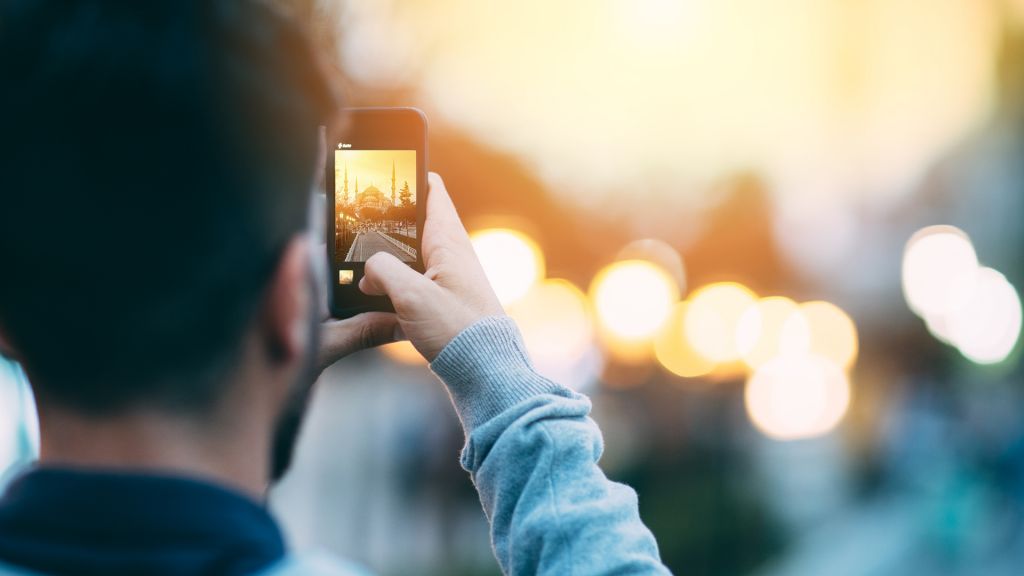 What Should You Know Before Your First Trip Abroad? 2 tourist photo